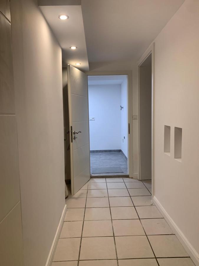 Nice Calm Souterrain Appertment In Ratingen Extérieur photo
