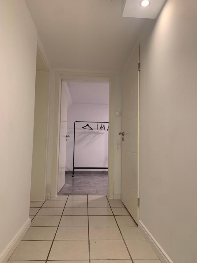 Nice Calm Souterrain Appertment In Ratingen Extérieur photo